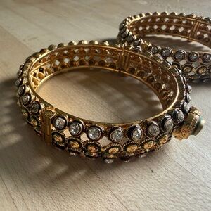 Elegant Gold and Silver Women's Bracelet